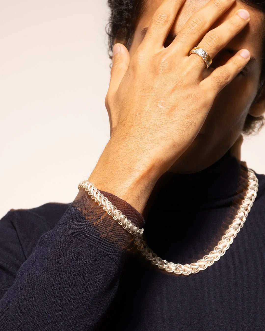 Thin Feather - Bracelet - ARYKAI